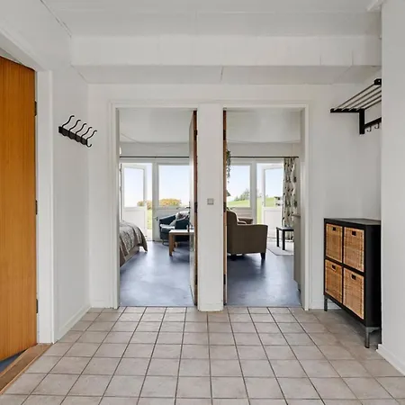 Sct Knudsborg - 12E - Apartment On The Beach Apartment *